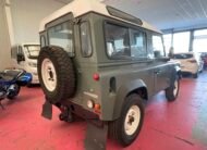 Land Rover Defender 90 S