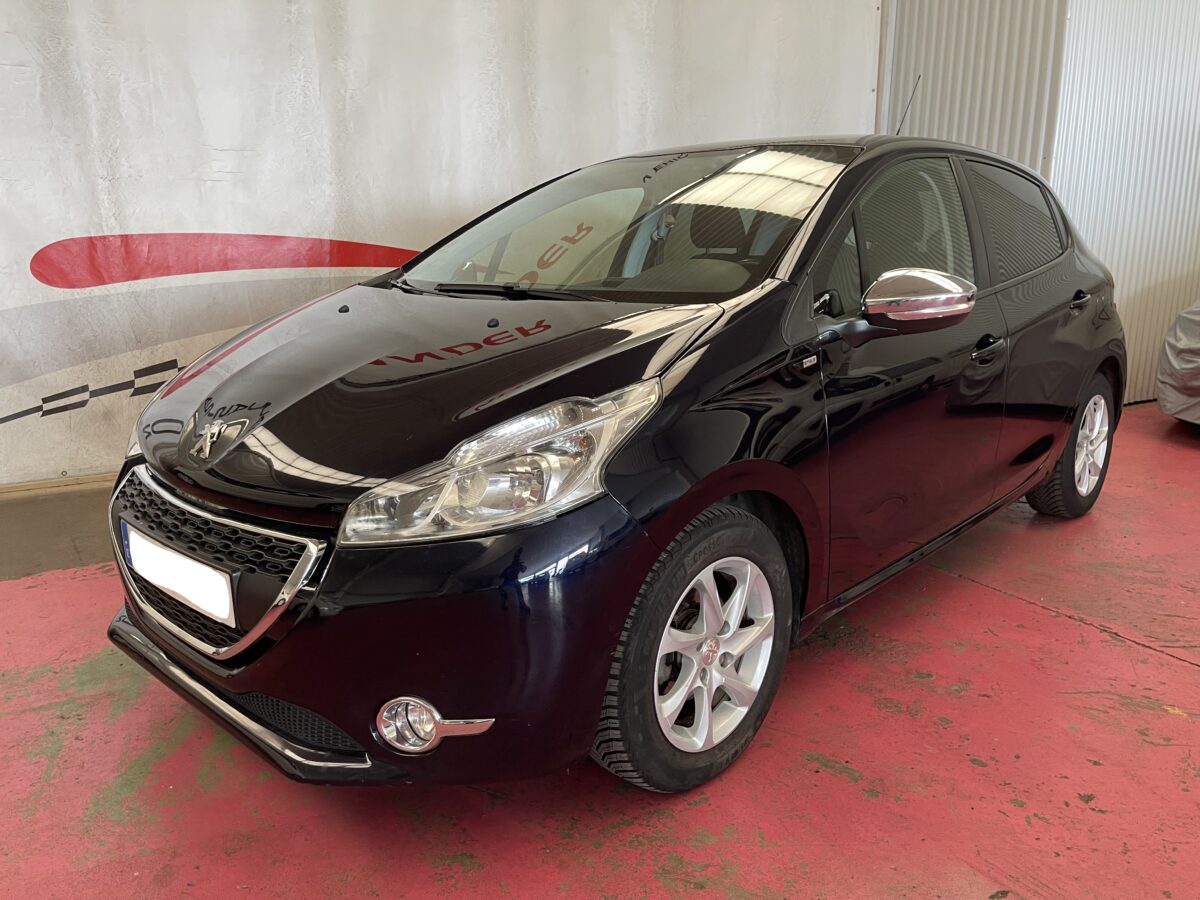 PEUGEOT 208 1.6Hdi Style