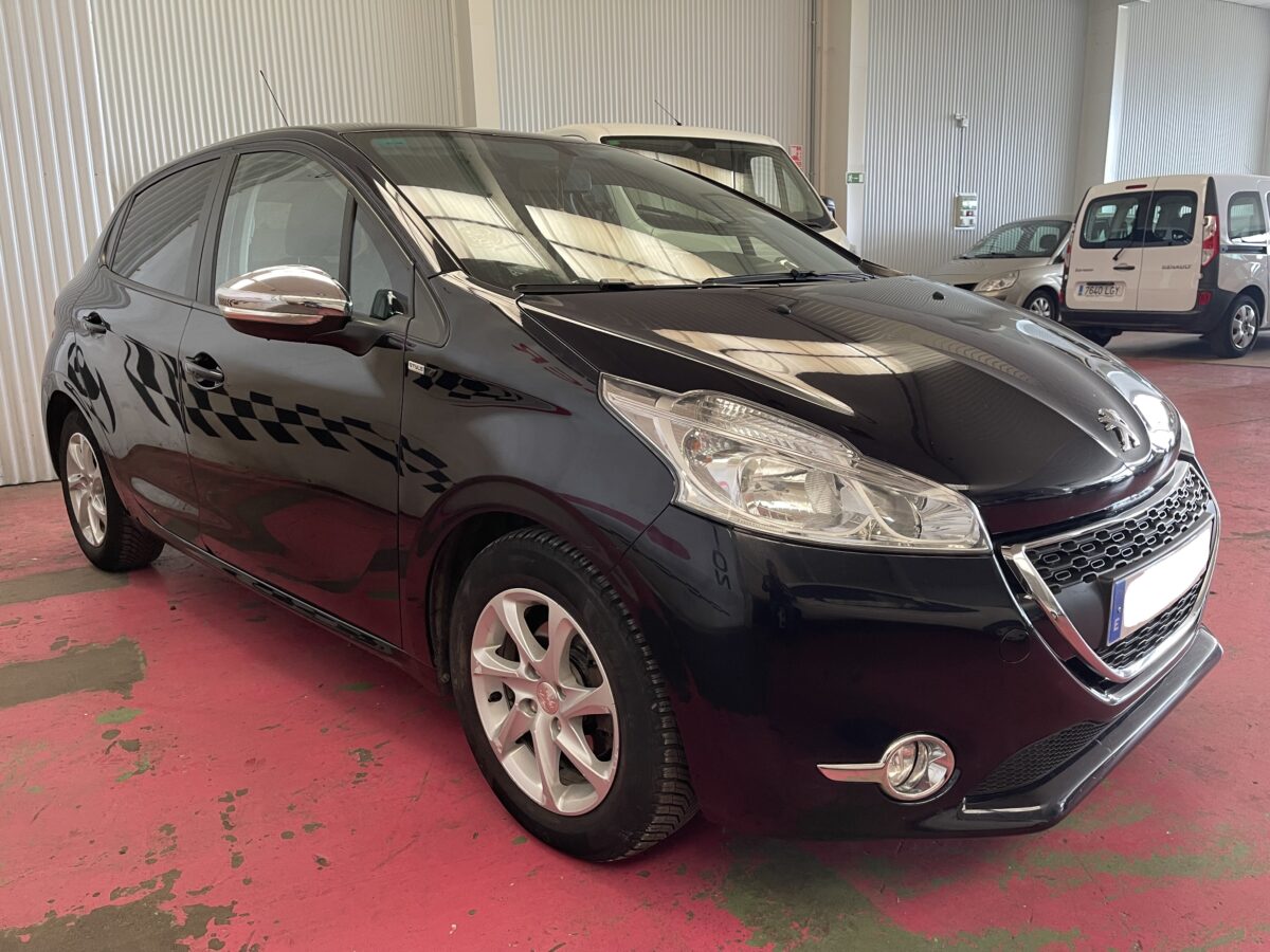 PEUGEOT 208 1.6Hdi Style