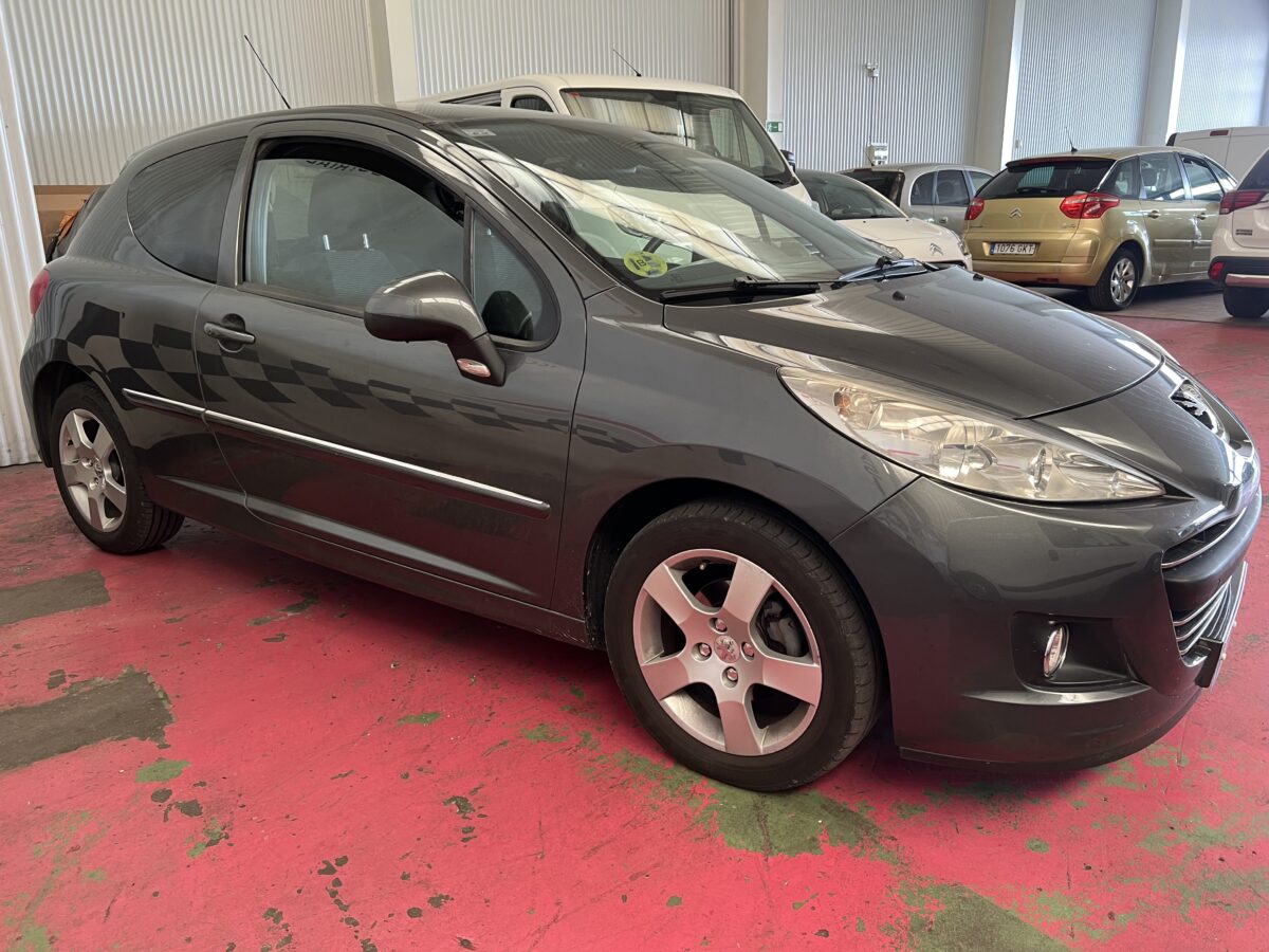 PEUGEOT 1.6Hdi Sport