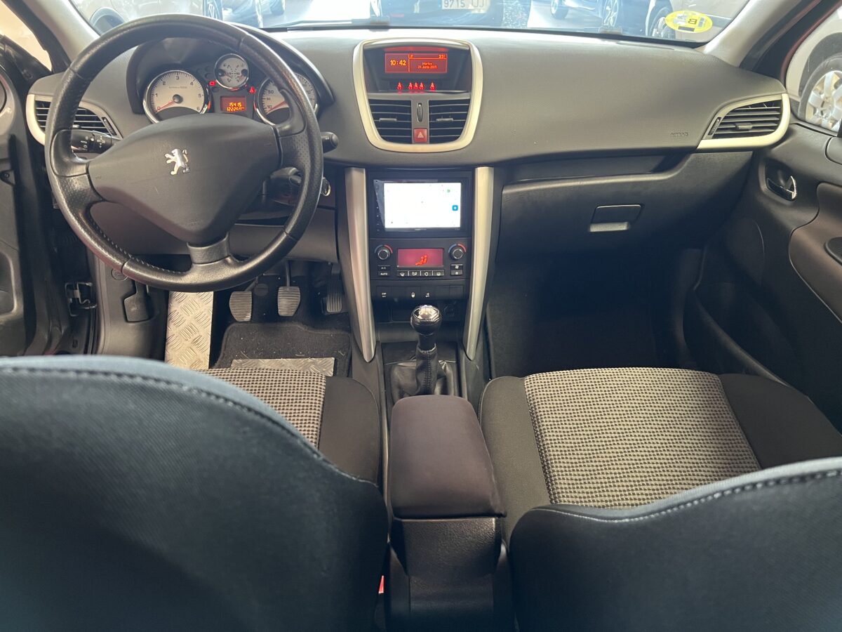 PEUGEOT 1.6Hdi Sport
