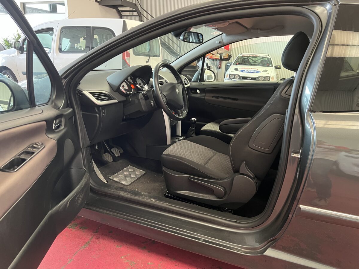 PEUGEOT 1.6Hdi Sport