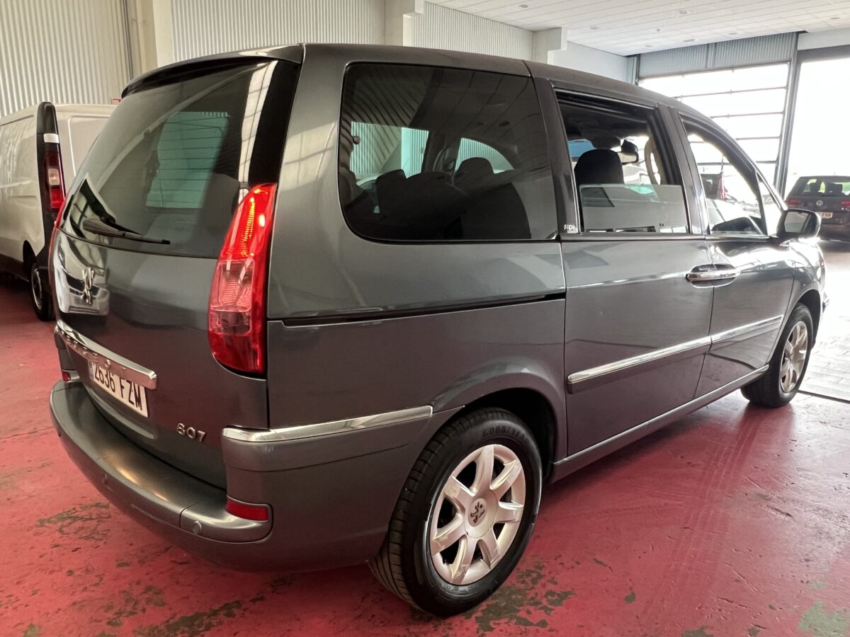 PEUGEOT 807 2.0HDI Confort