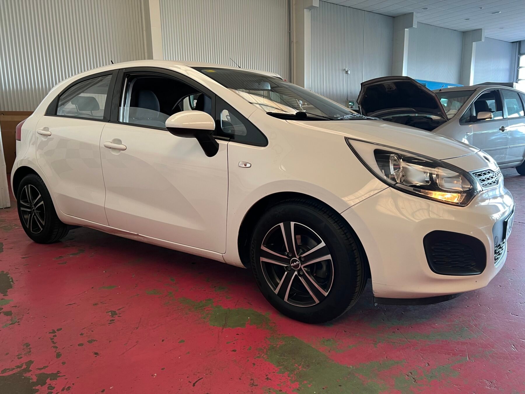 KIA Rio 1.2 CVVT Concept 