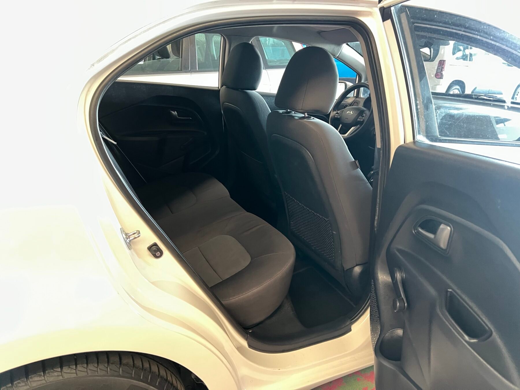 KIA Rio 1.2 CVVT Concept 