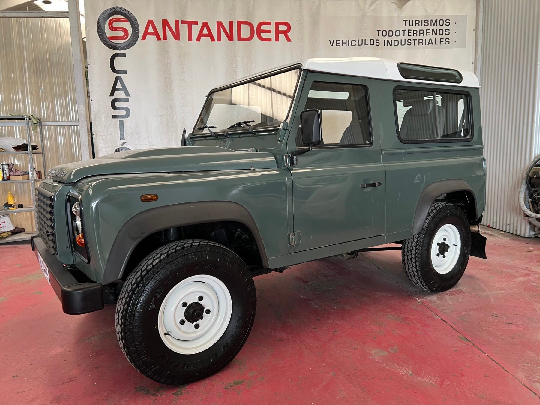 LAND-ROVER Defender 90 SE
