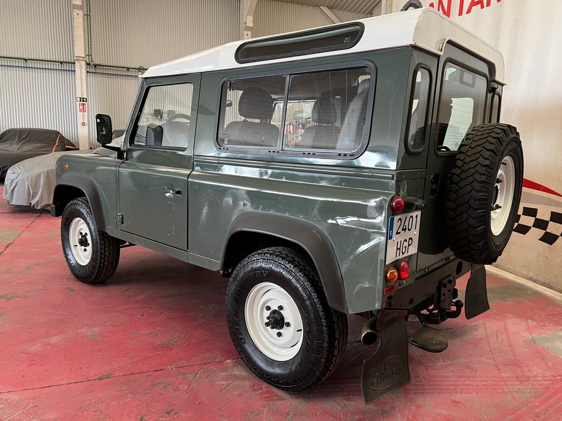 LAND-ROVER Defender 90 SE