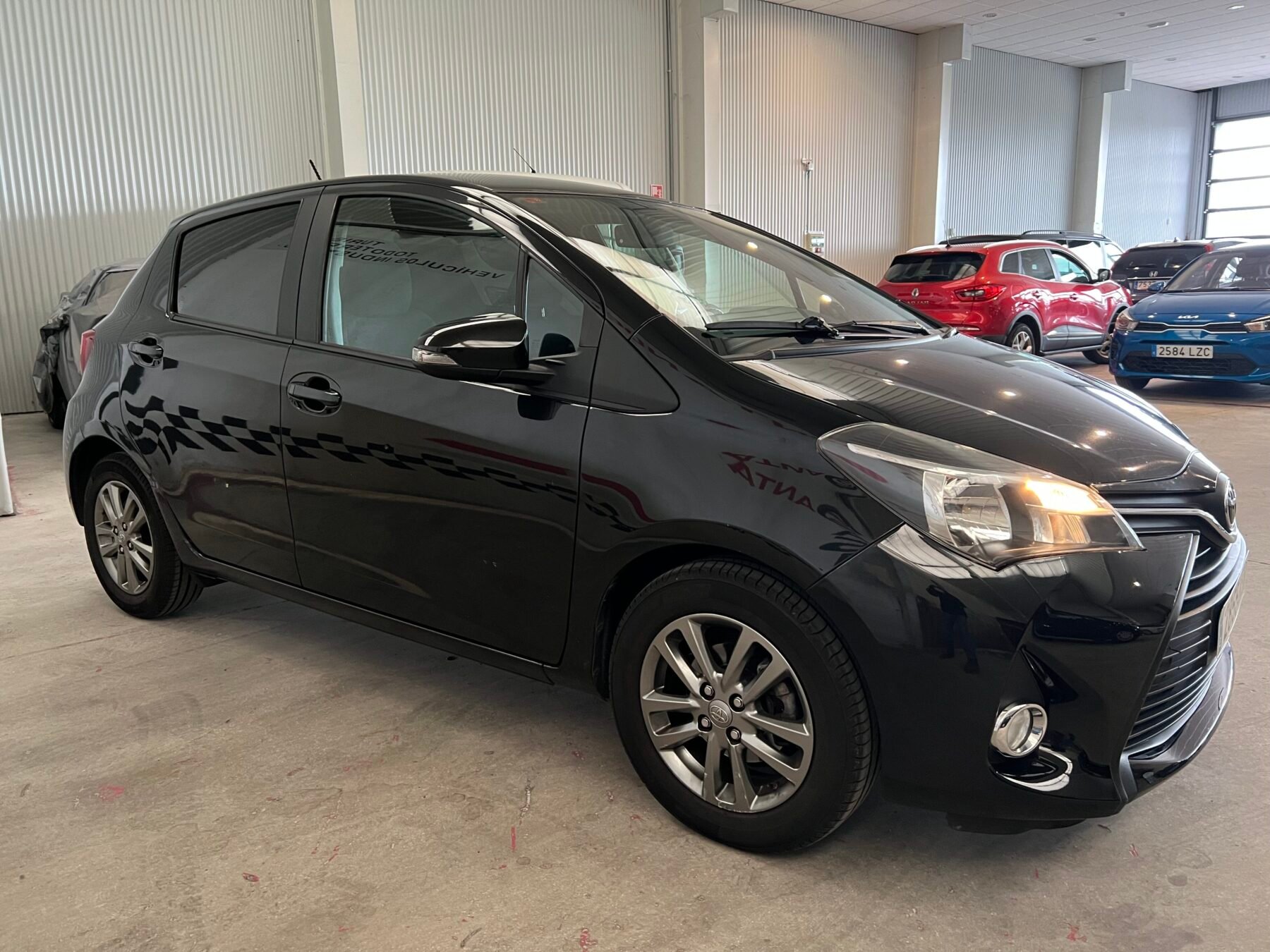 TOYOTA Yaris Active