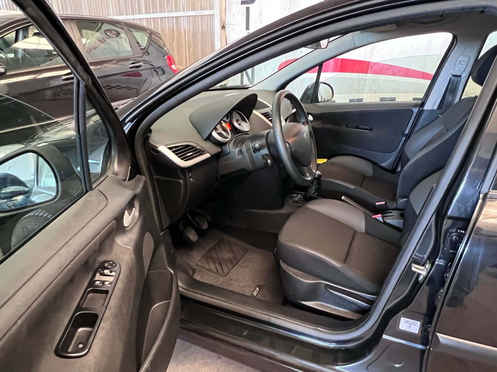 PEUGEOT 207 1.4G Comfort