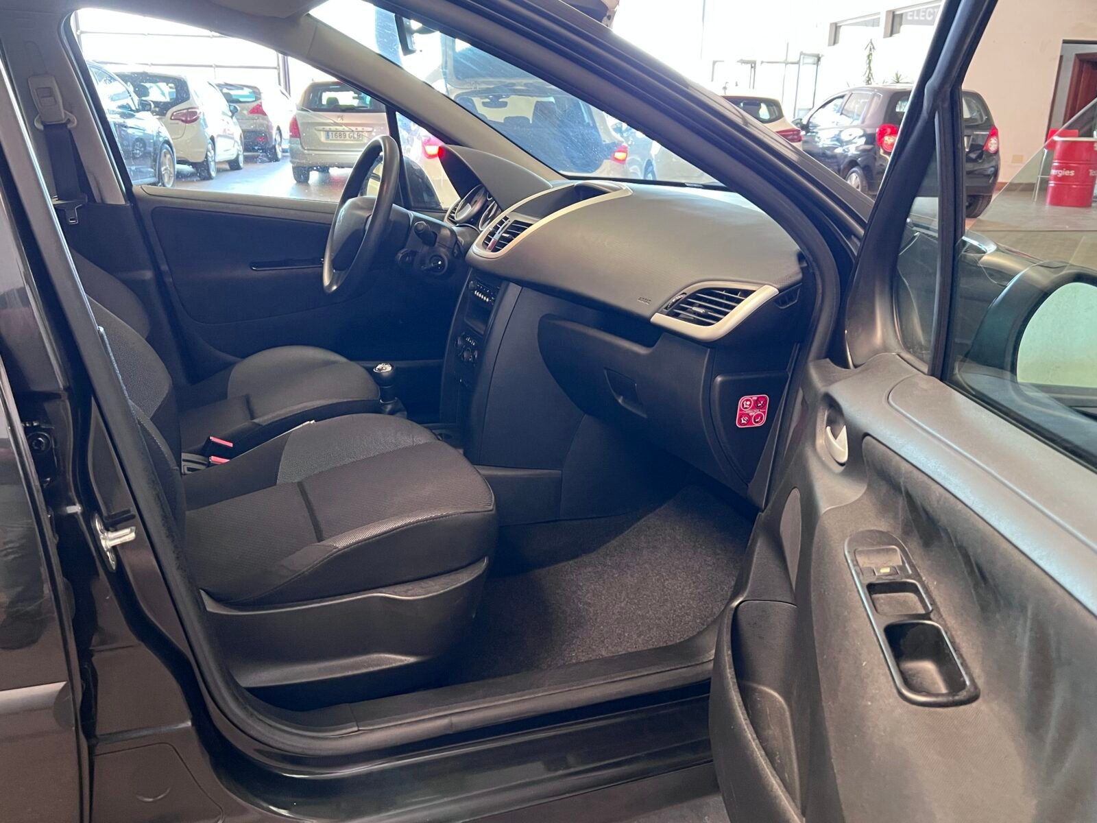 PEUGEOT 207 1.4G Comfort