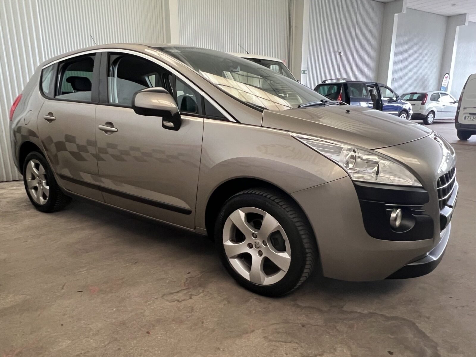 PEUGEOT 3008 1.6Hdi Premiun
