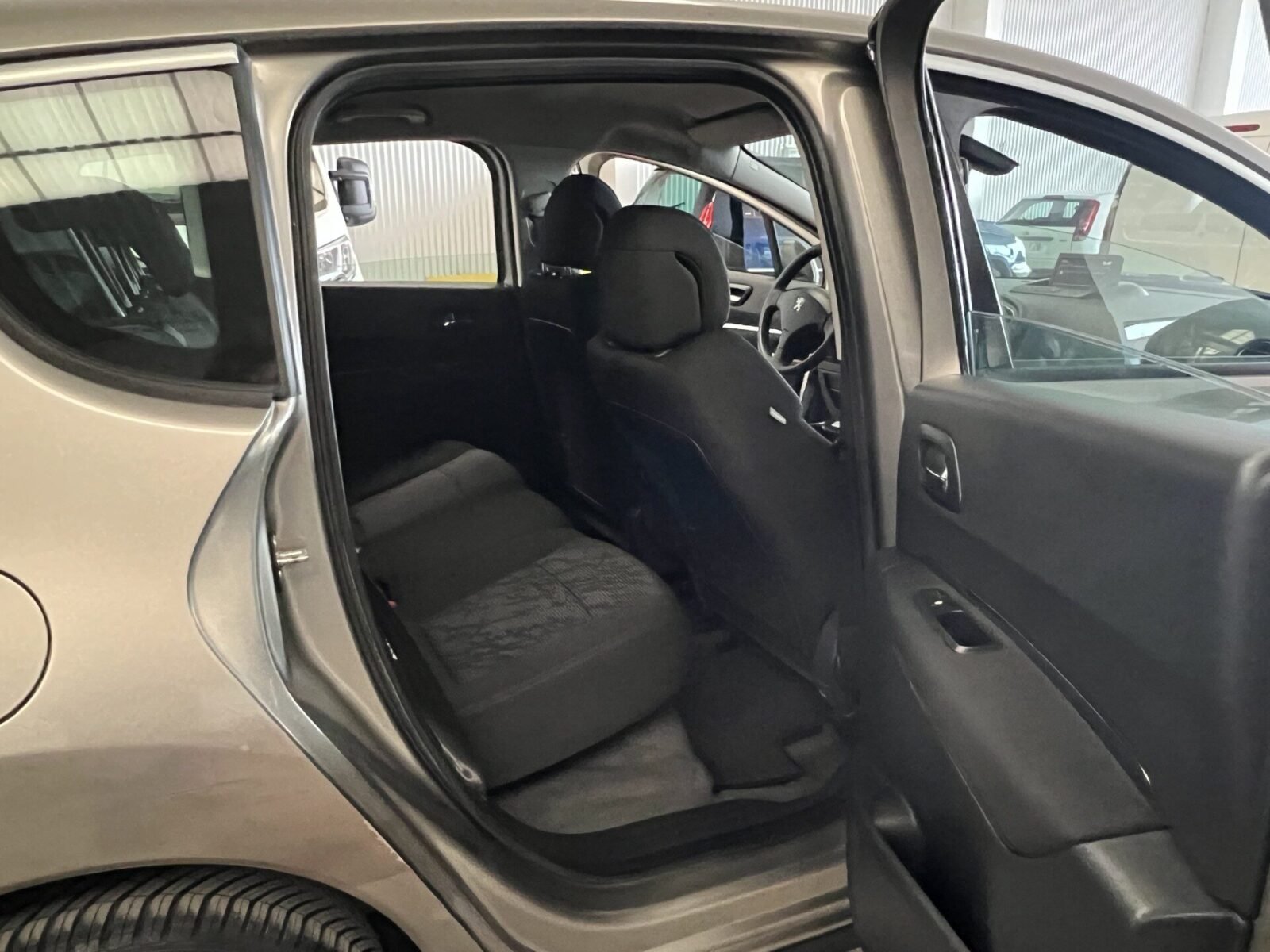 PEUGEOT 3008 1.6Hdi Premiun